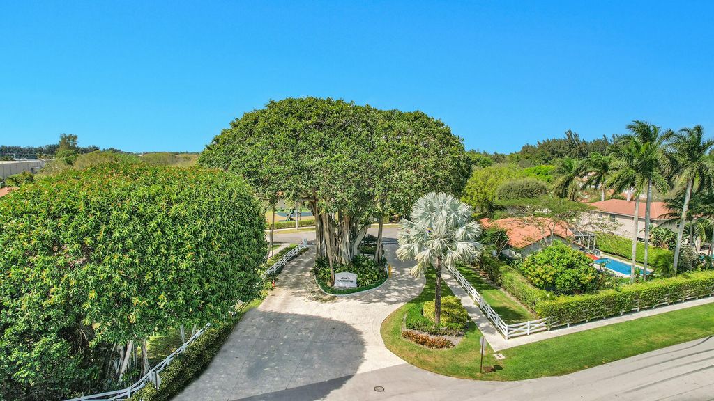 Photo of 106 E Lee Road, Delray Beach, FL 33445 (MLS # R11065359)