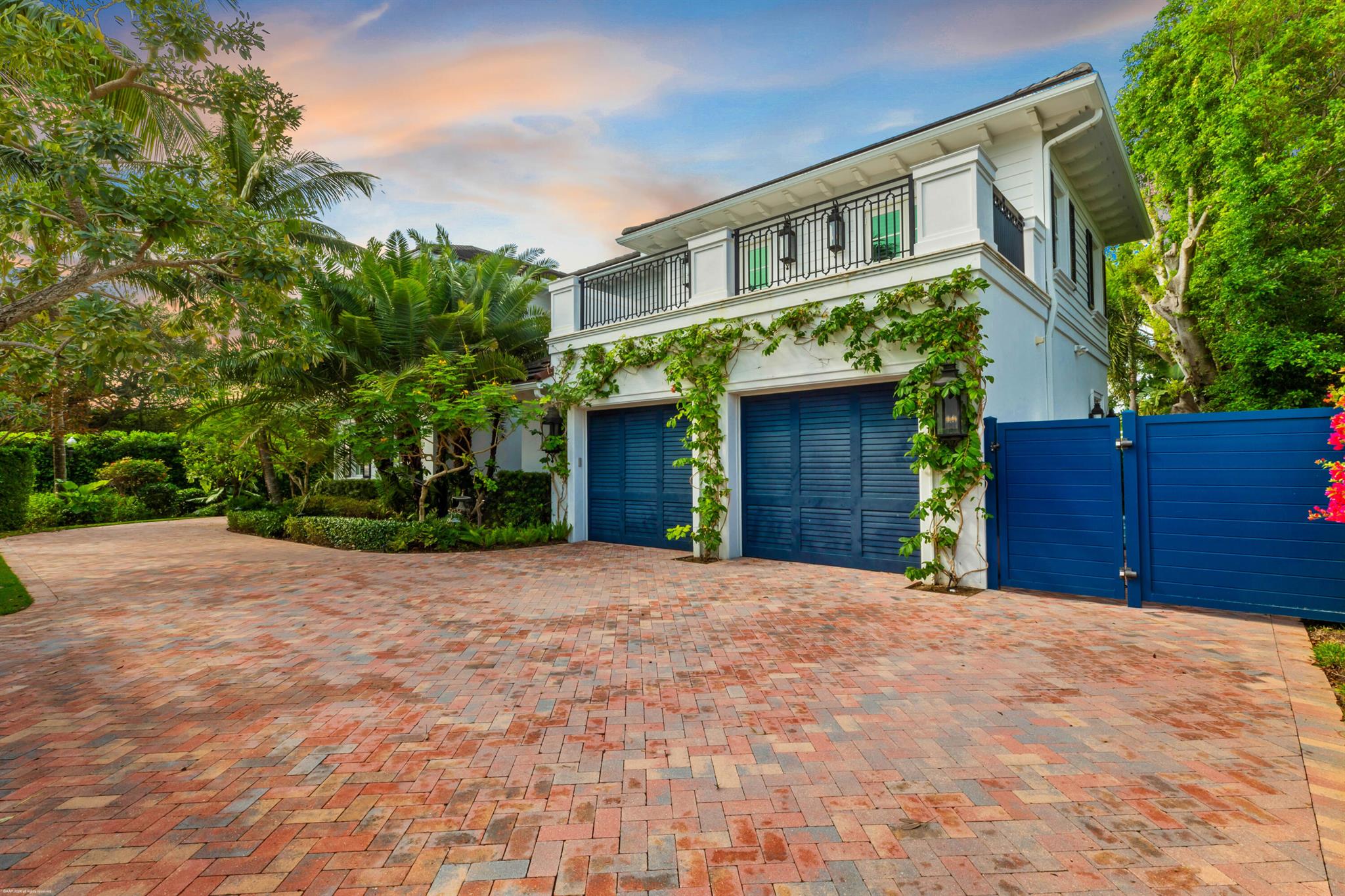 RUSSLYN EXTENSION - Residential