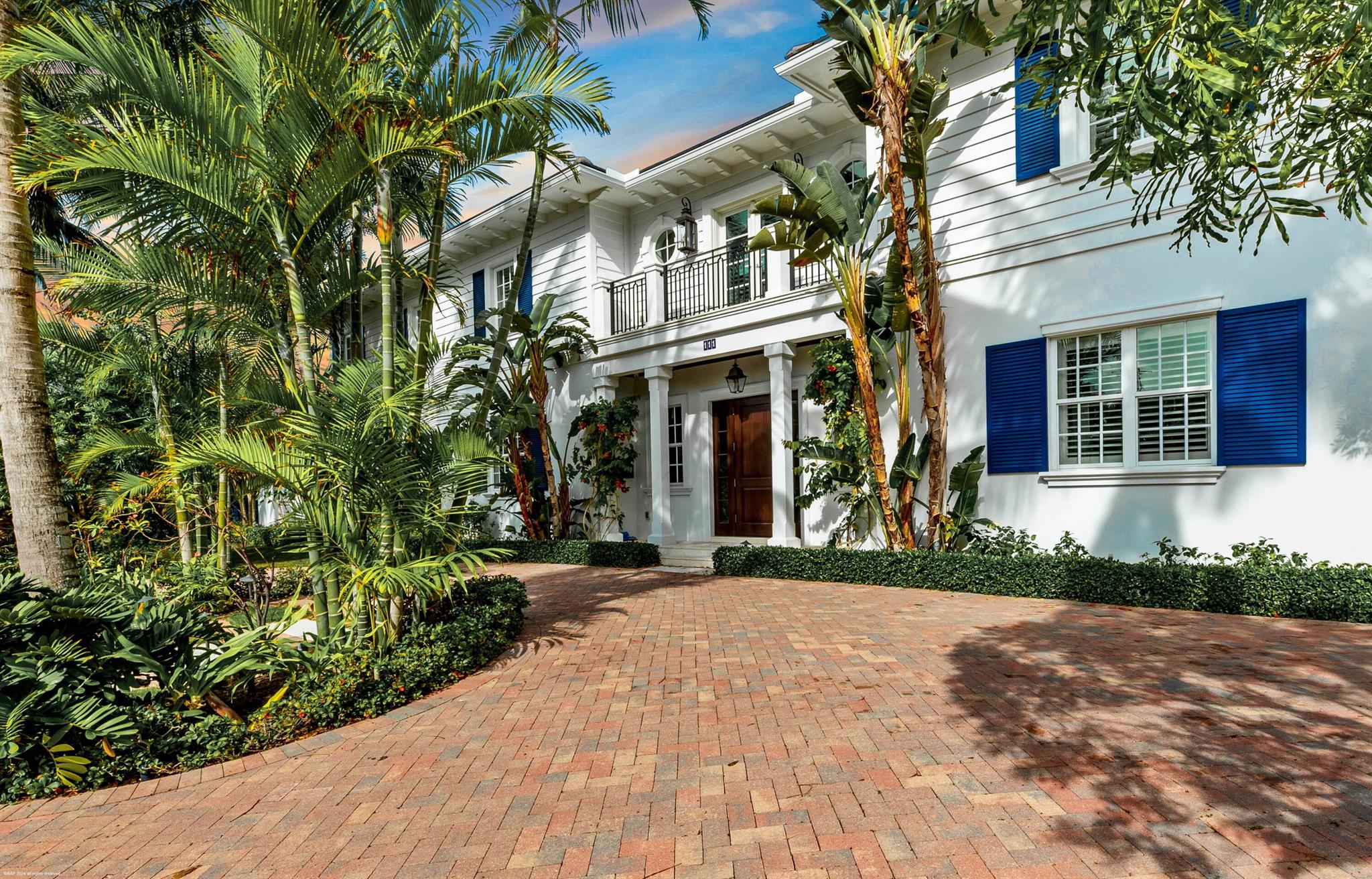 RUSSLYN EXTENSION - Residential