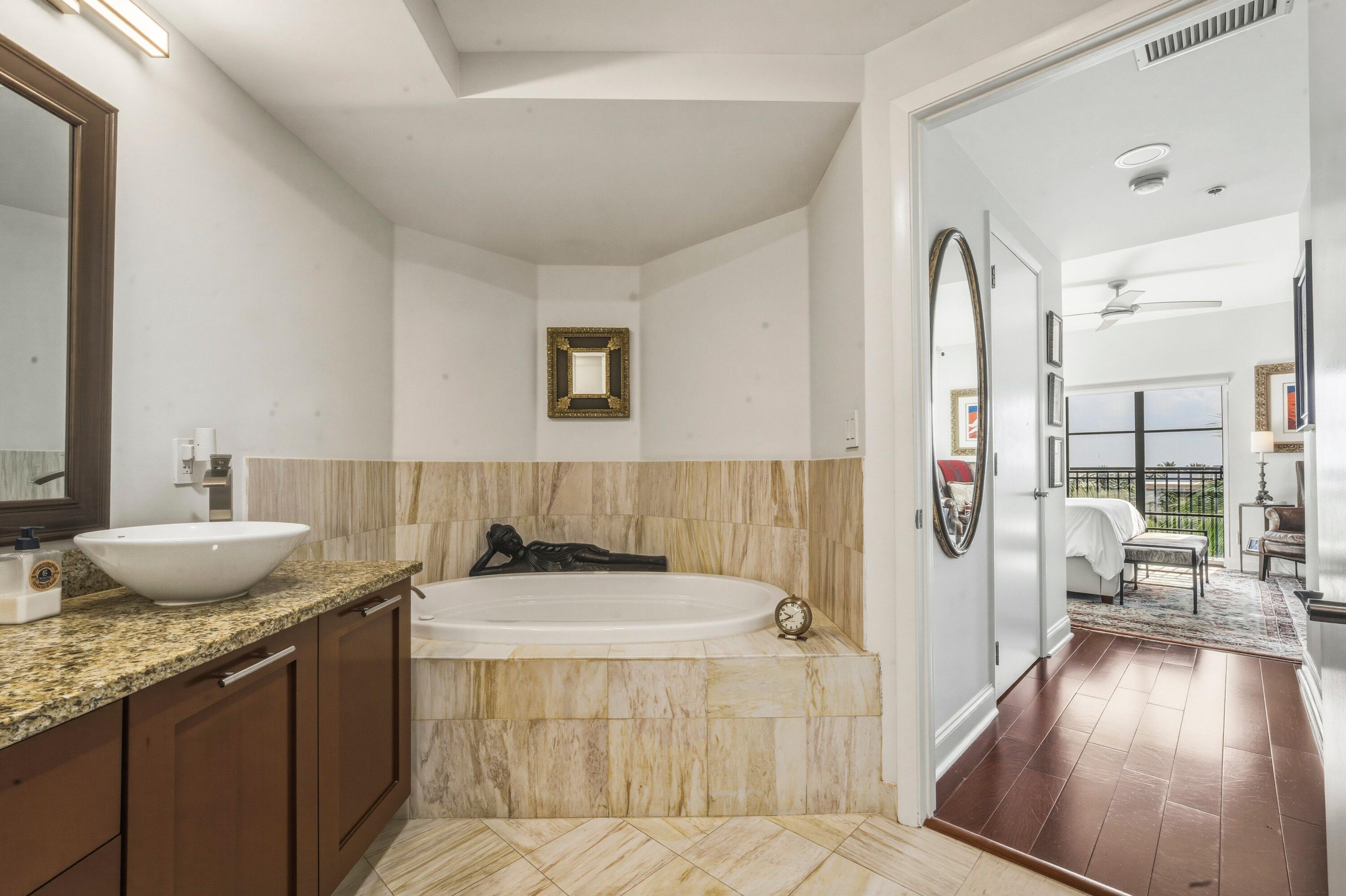 FOUNTAINS ON OCEAN BOULEVARD - Residential