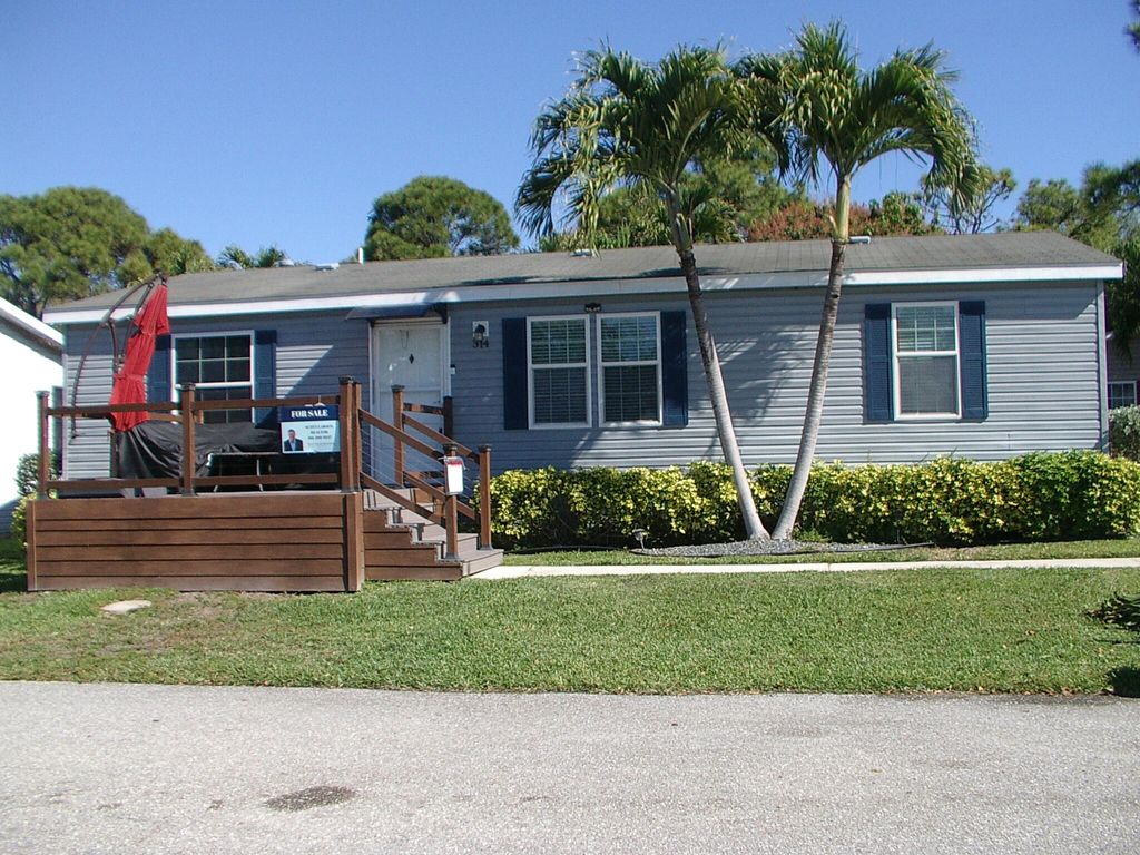 Photo of 2555 Pga Boulevard #314, Palm Beach Gardens, FL 33410 (MLS # B26006190)