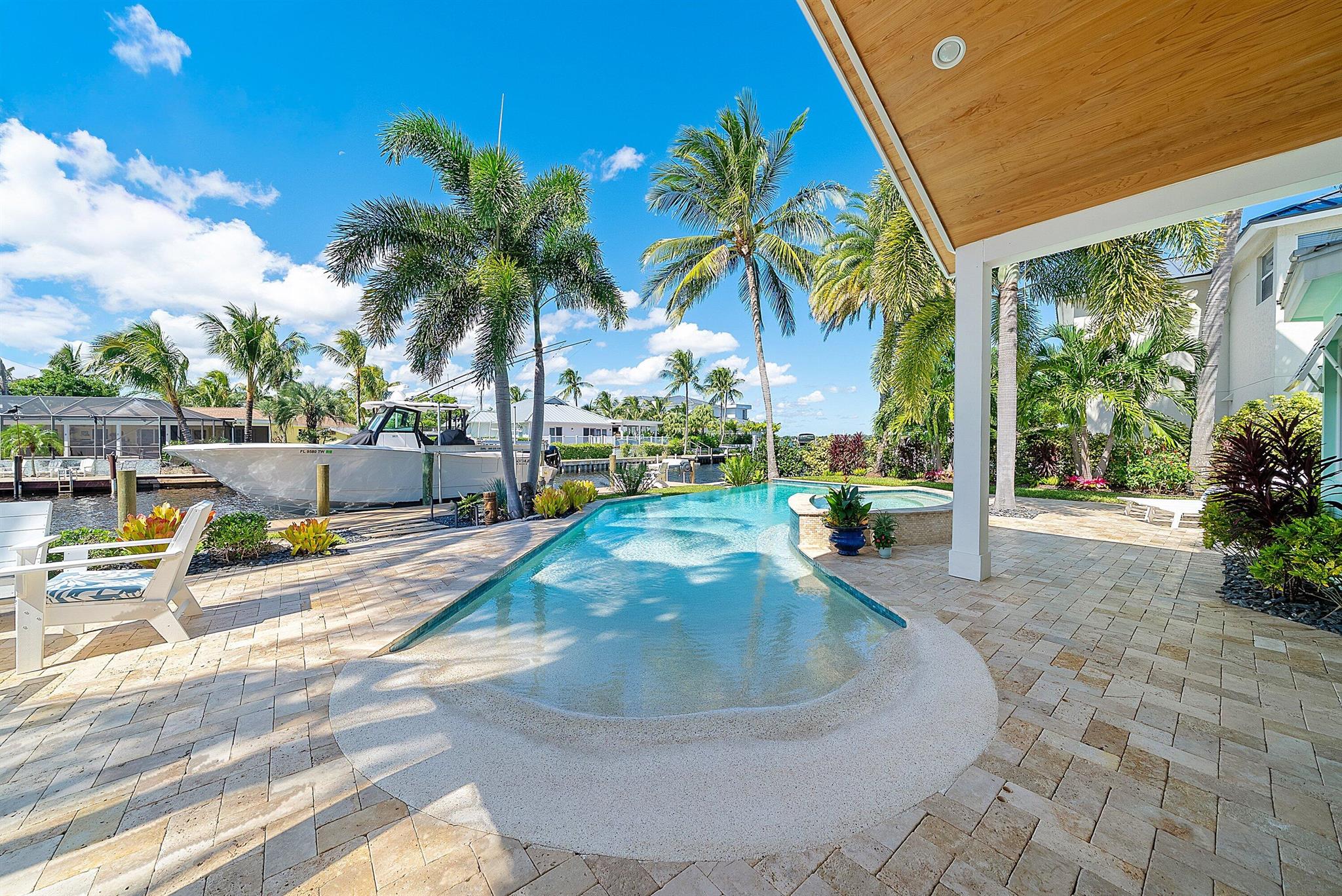 RIO VISTA OF ISLAND SHORE - Residential