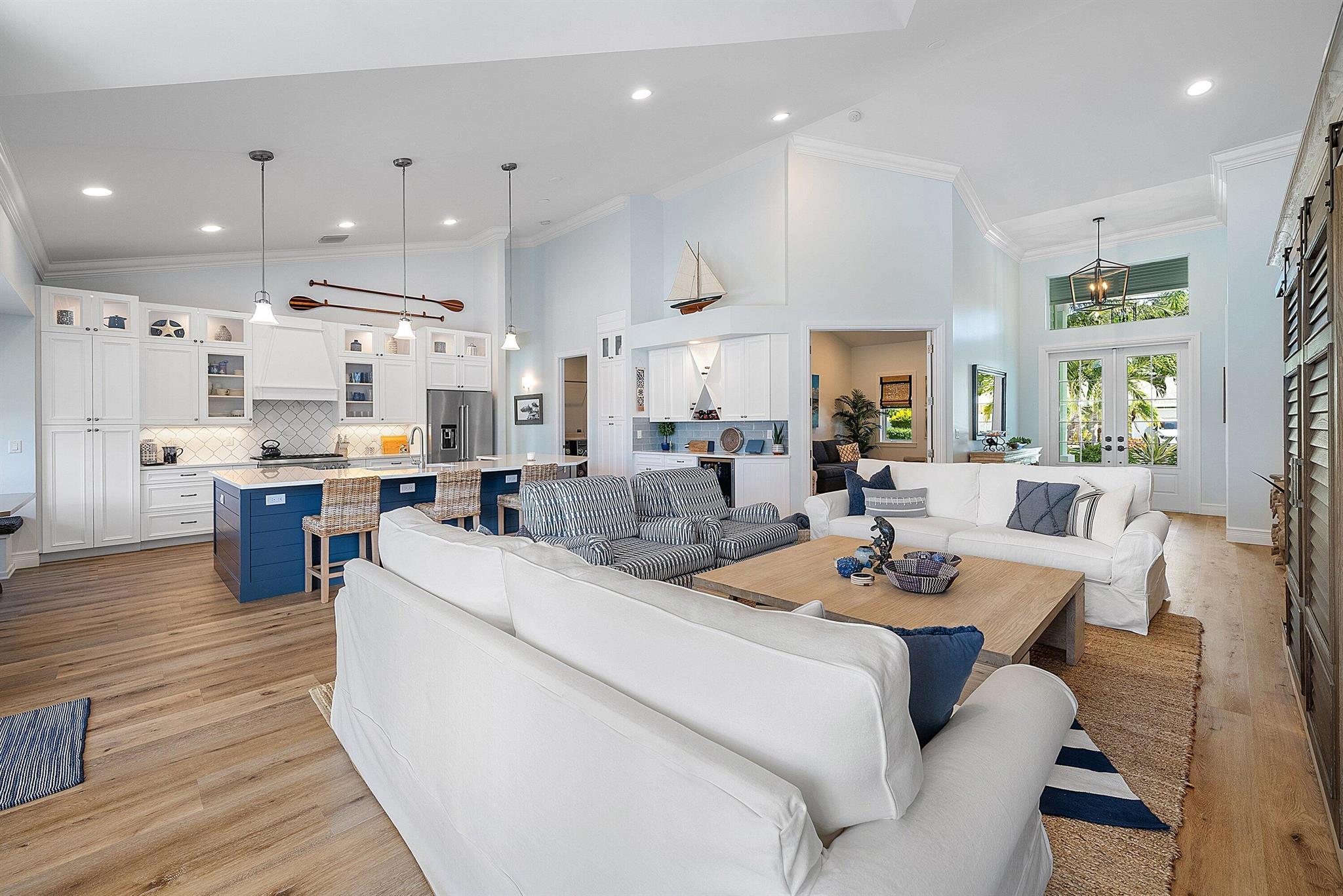 RIO VISTA OF ISLAND SHORE - Residential