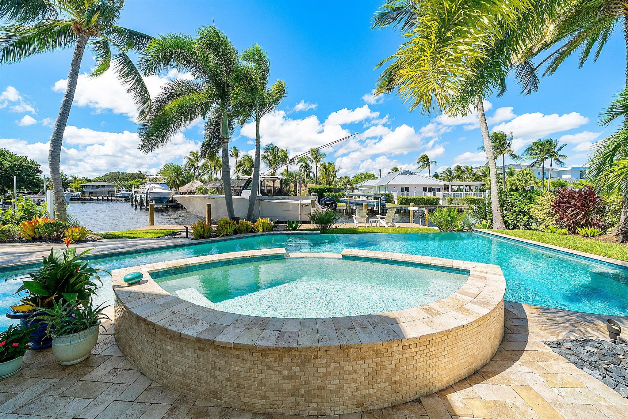 RIO VISTA OF ISLAND SHORE - Residential