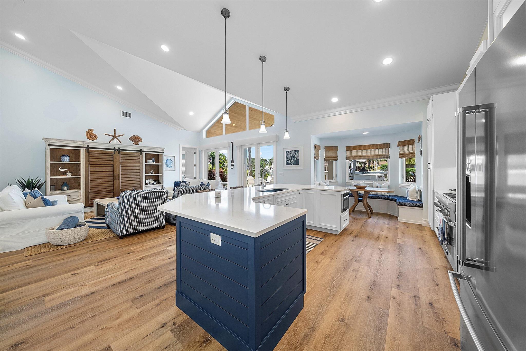 RIO VISTA OF ISLAND SHORE - Residential