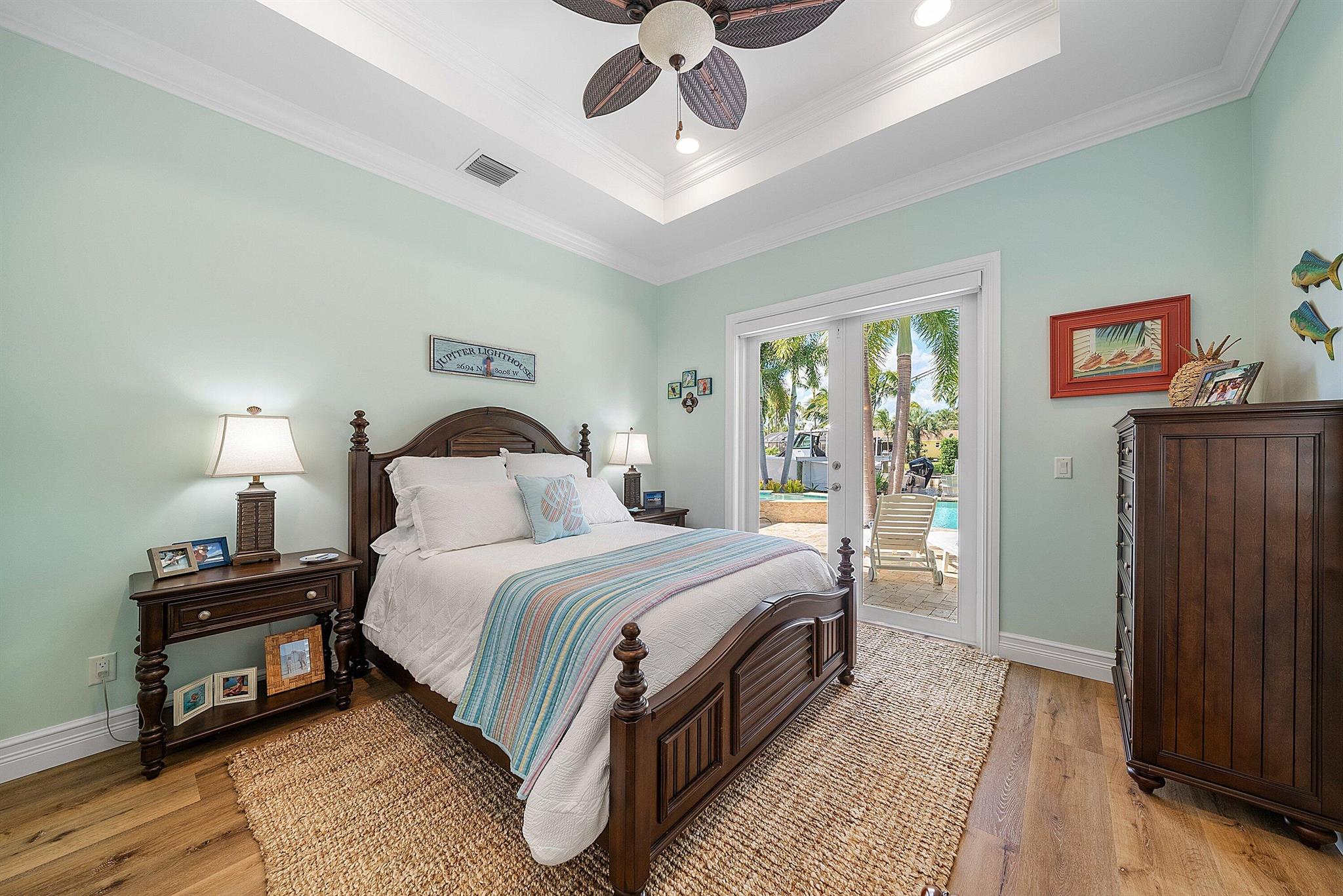 RIO VISTA OF ISLAND SHORE - Residential