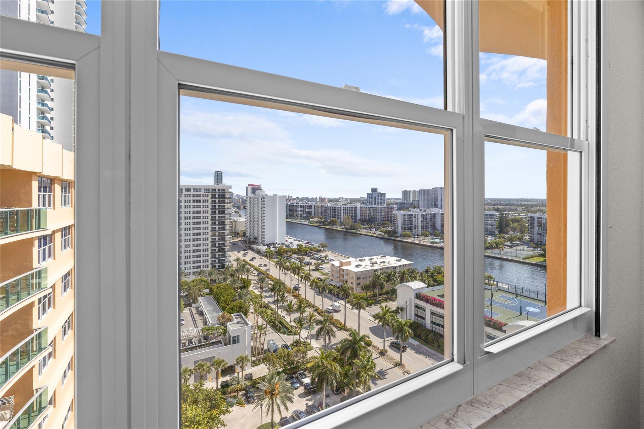 2501 S OCEAN DR PH 33
