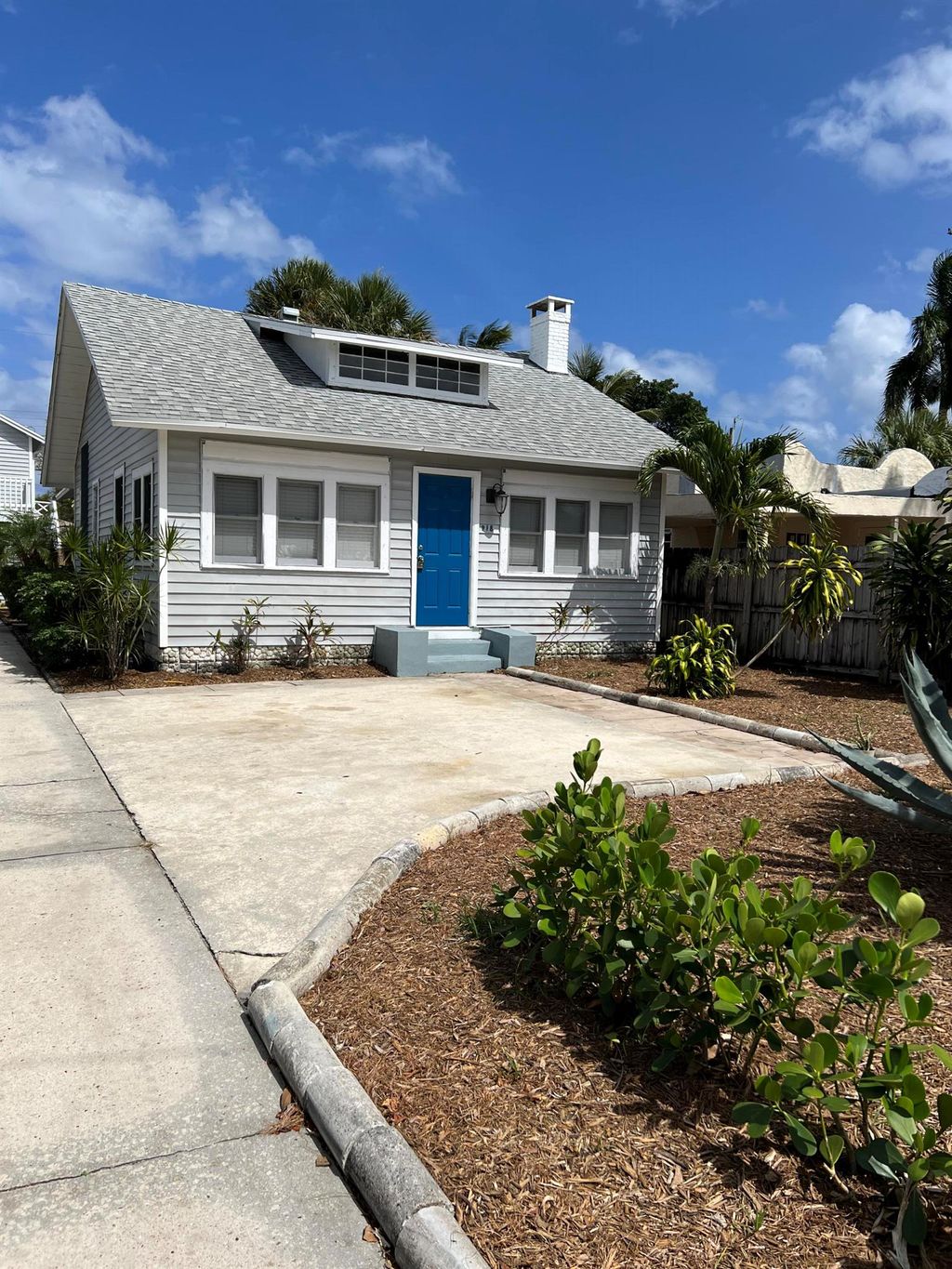 Photo of 918 S M Street #1 Front, Lake Worth Beach, FL 33460 (MLS # R11022107)