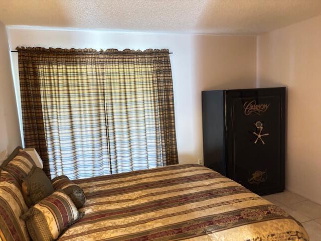 STRATHMORE GATE I UNIT ONE - Residential