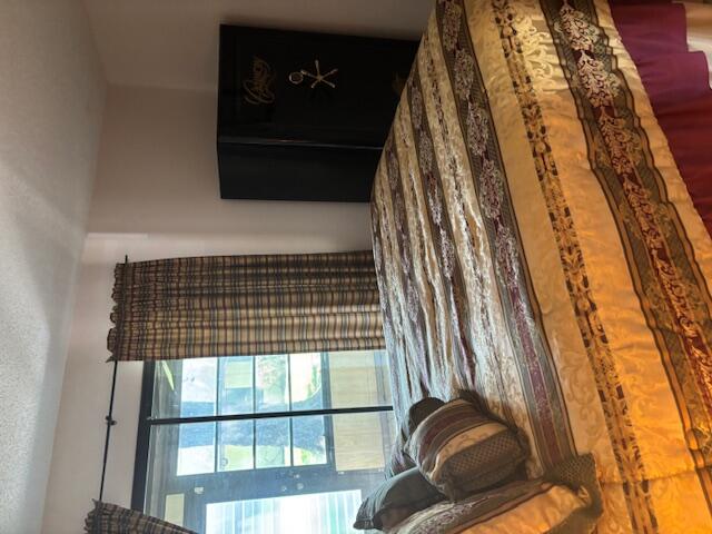 STRATHMORE GATE I UNIT ONE - Residential