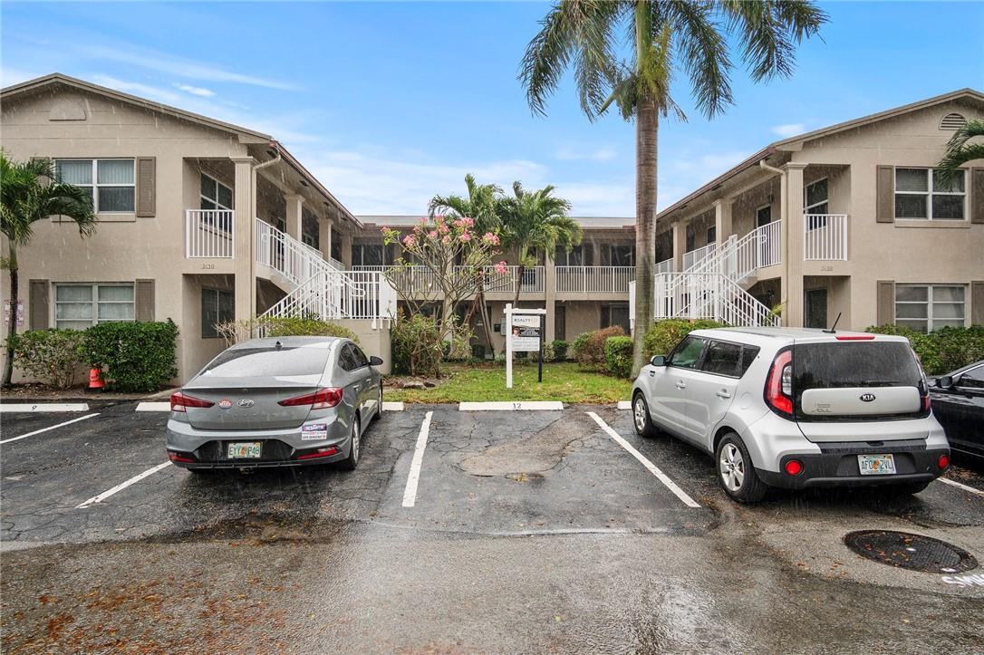 ANNUAL RENTAL**AVAILABLE NOW*WOW ABSOLUTELY PERFECT 2 BEDROOM, 1 BATHROOM UPDATED 2ND FLOOR CORNER UNIT IN THE HEART OF LIGHTHOUSE POINT, THIS UNIT FEATURES LAMINATE FLOORING THROUGHOUT, FRONT & BACK DOOR, UPDATED KITCHEN WITH GRANITE COUNTERTOPS, *WASHER & DRYER IN UNIT* CEILING FAN IN BEDROOM, 2 ASSIGNED TANDEM PARKING, PETS OK WITH $40/M PET FEE, RAPID APPROVAL 24 HOURS