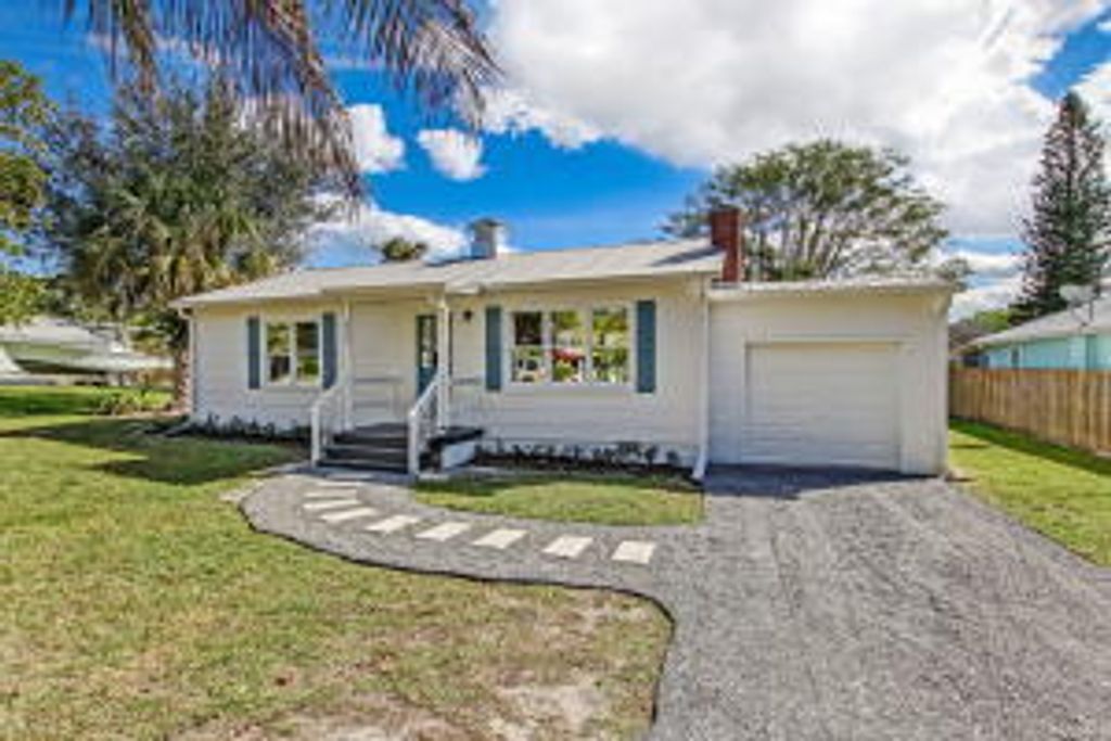 Photo of 4228 SE Bayview Street, Stuart, FL 34997 (MLS # R11042479)