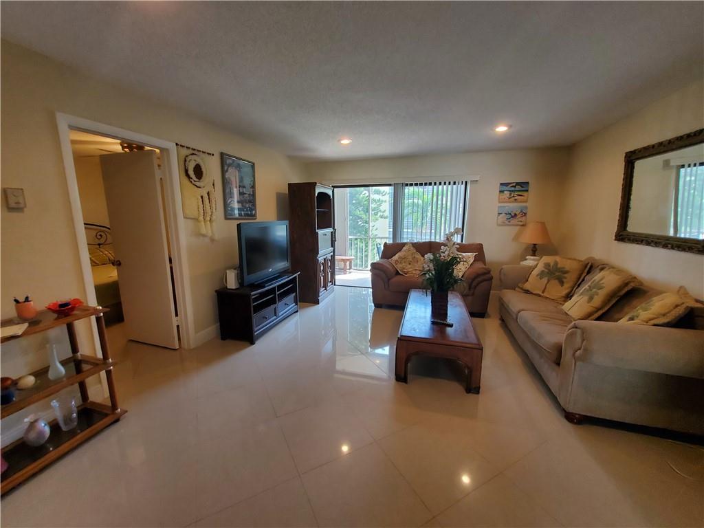 Garnet condo - Residential