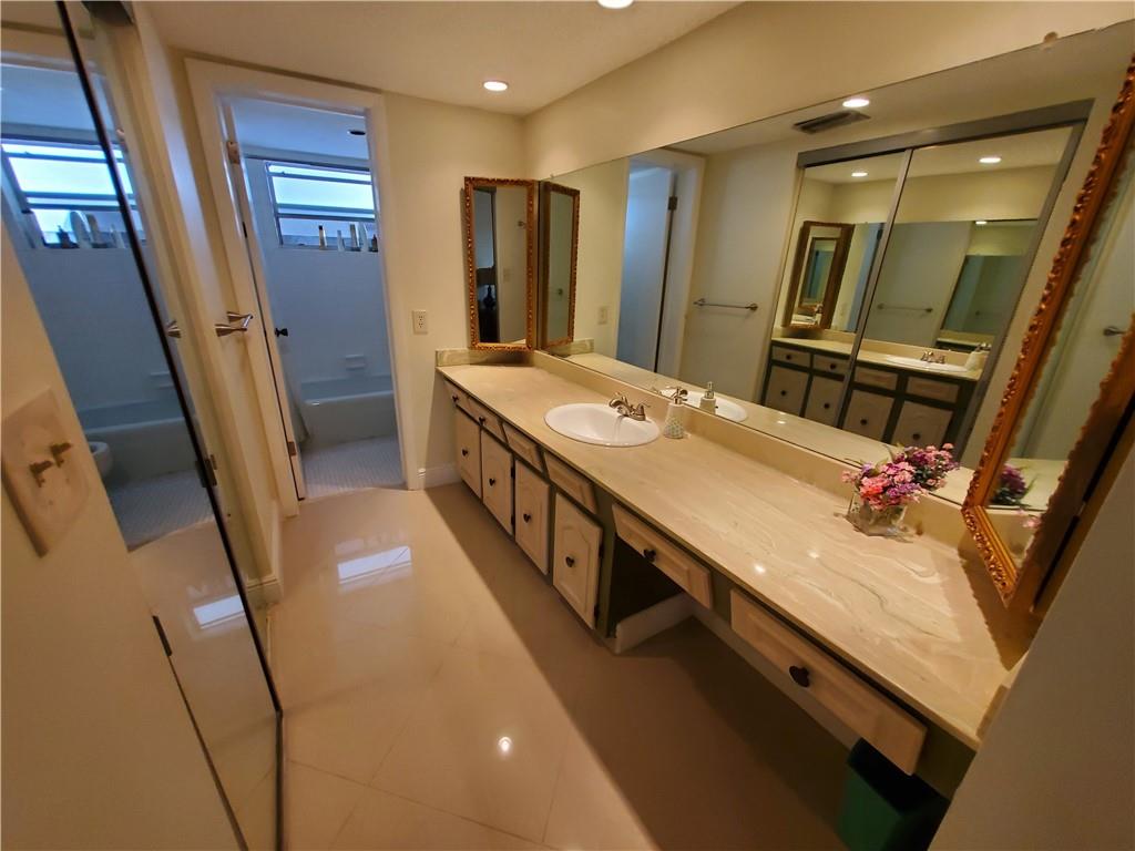 Garnet condo - Residential