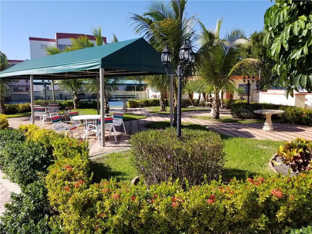 Garnet condo - Residential