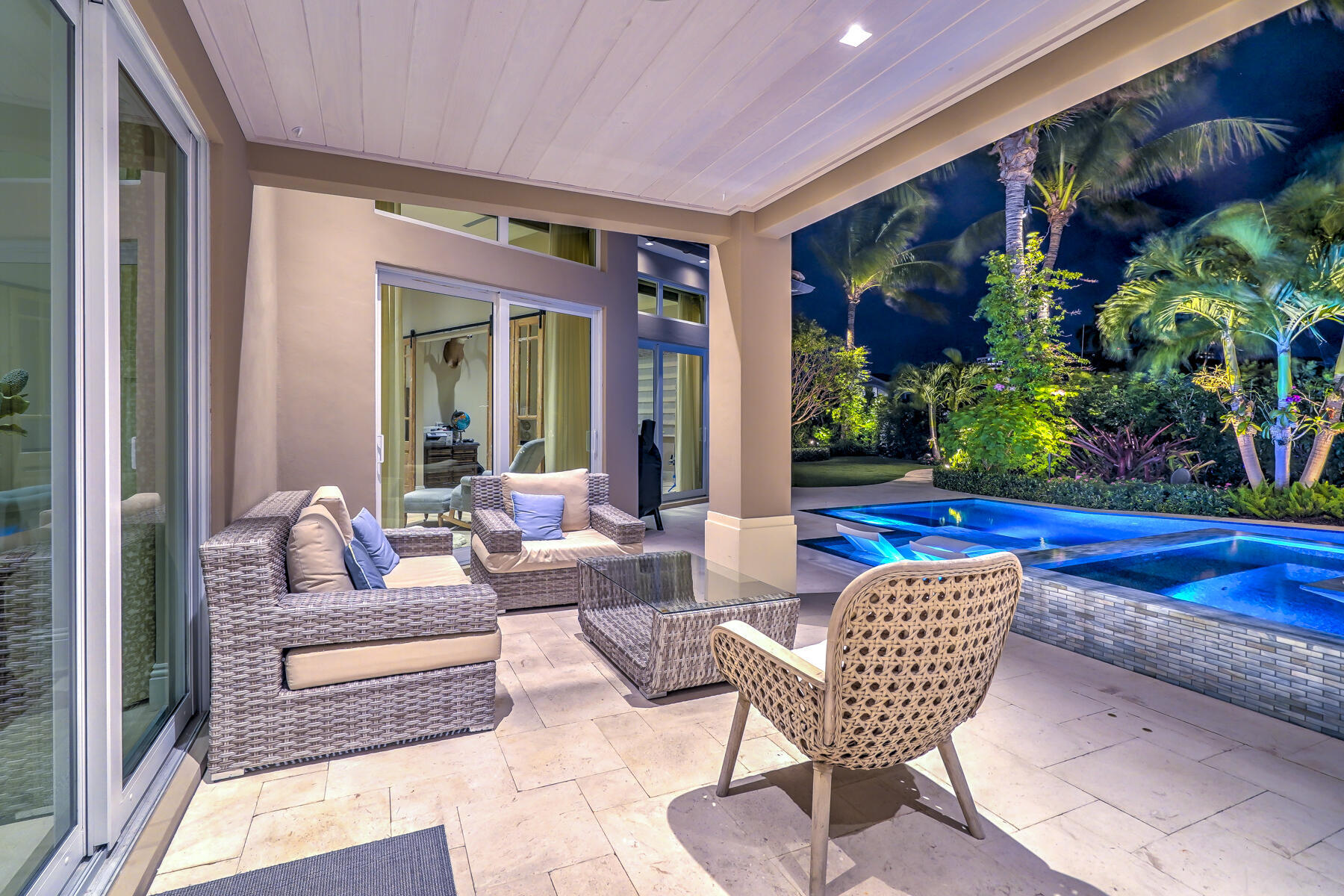 YACHT HARBOR MANOR - Residential