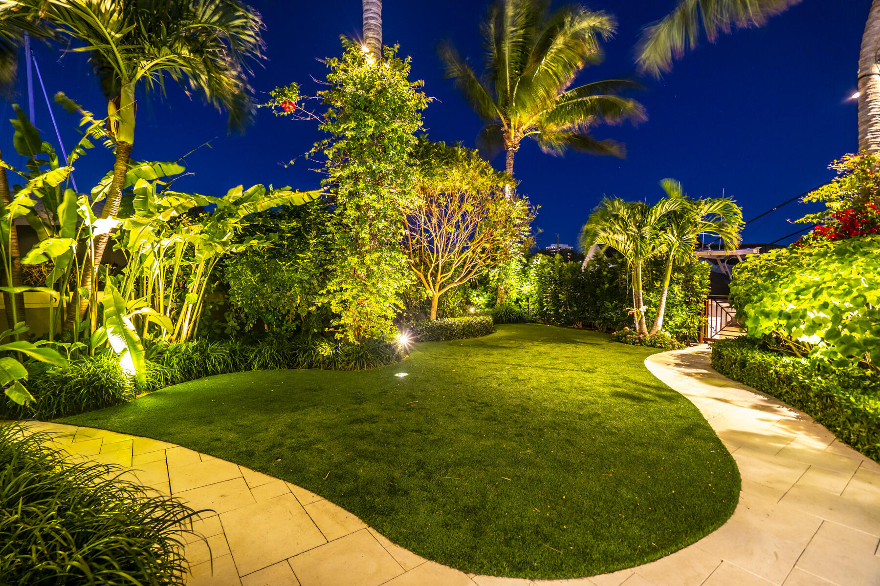 YACHT HARBOR MANOR - Residential