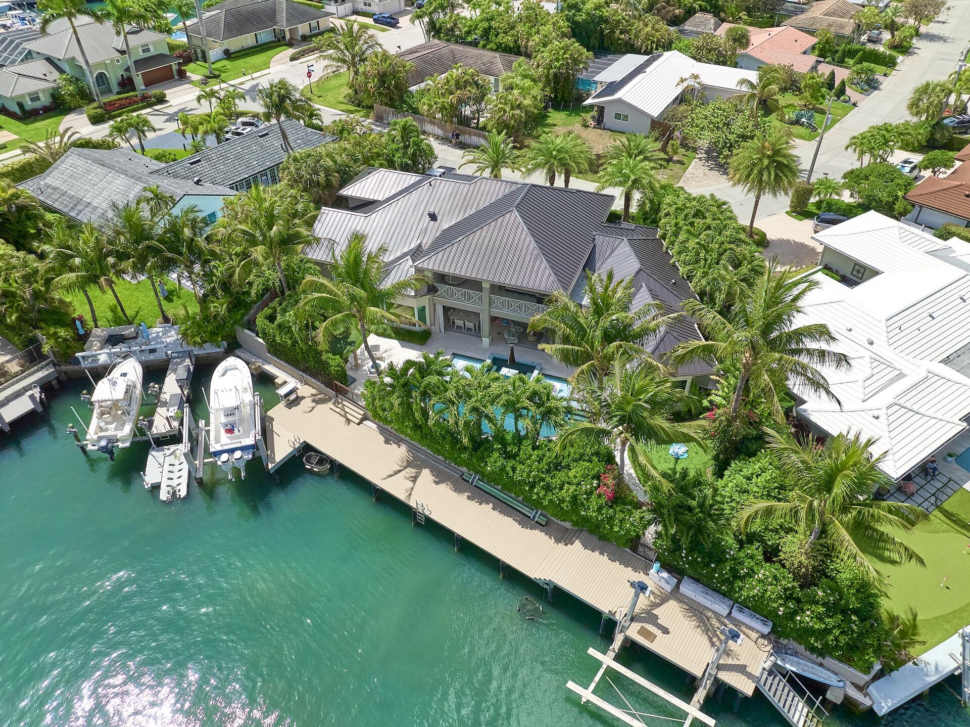 YACHT HARBOR MANOR - Residential