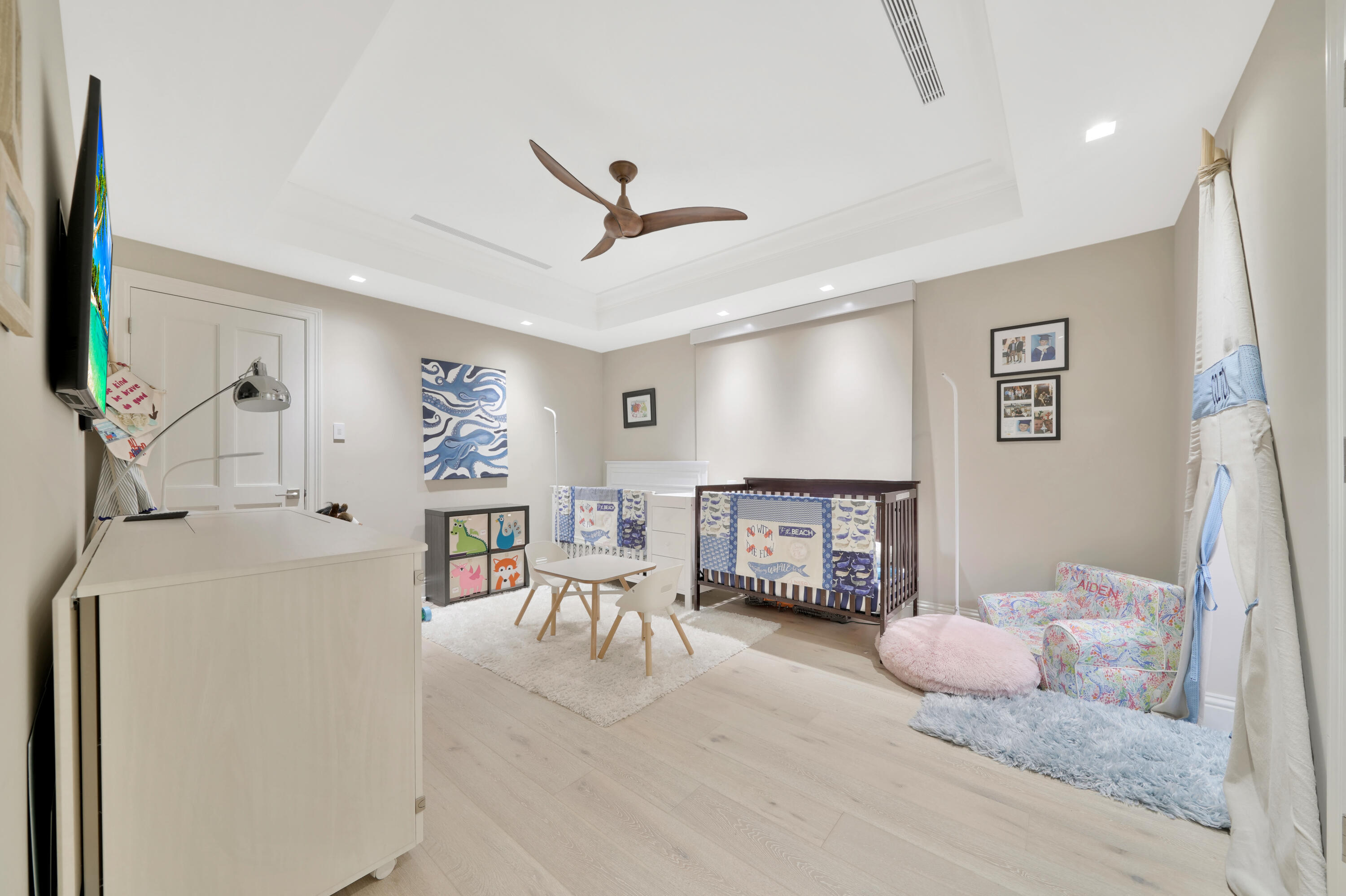YACHT HARBOR MANOR - Residential