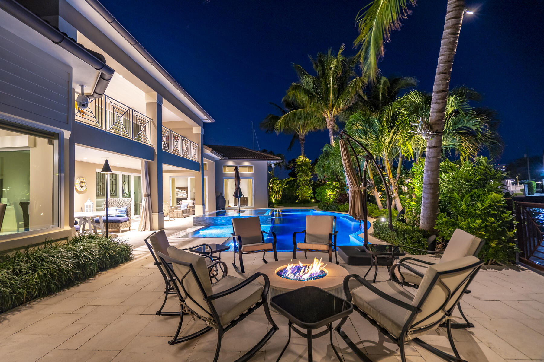 YACHT HARBOR MANOR - Residential