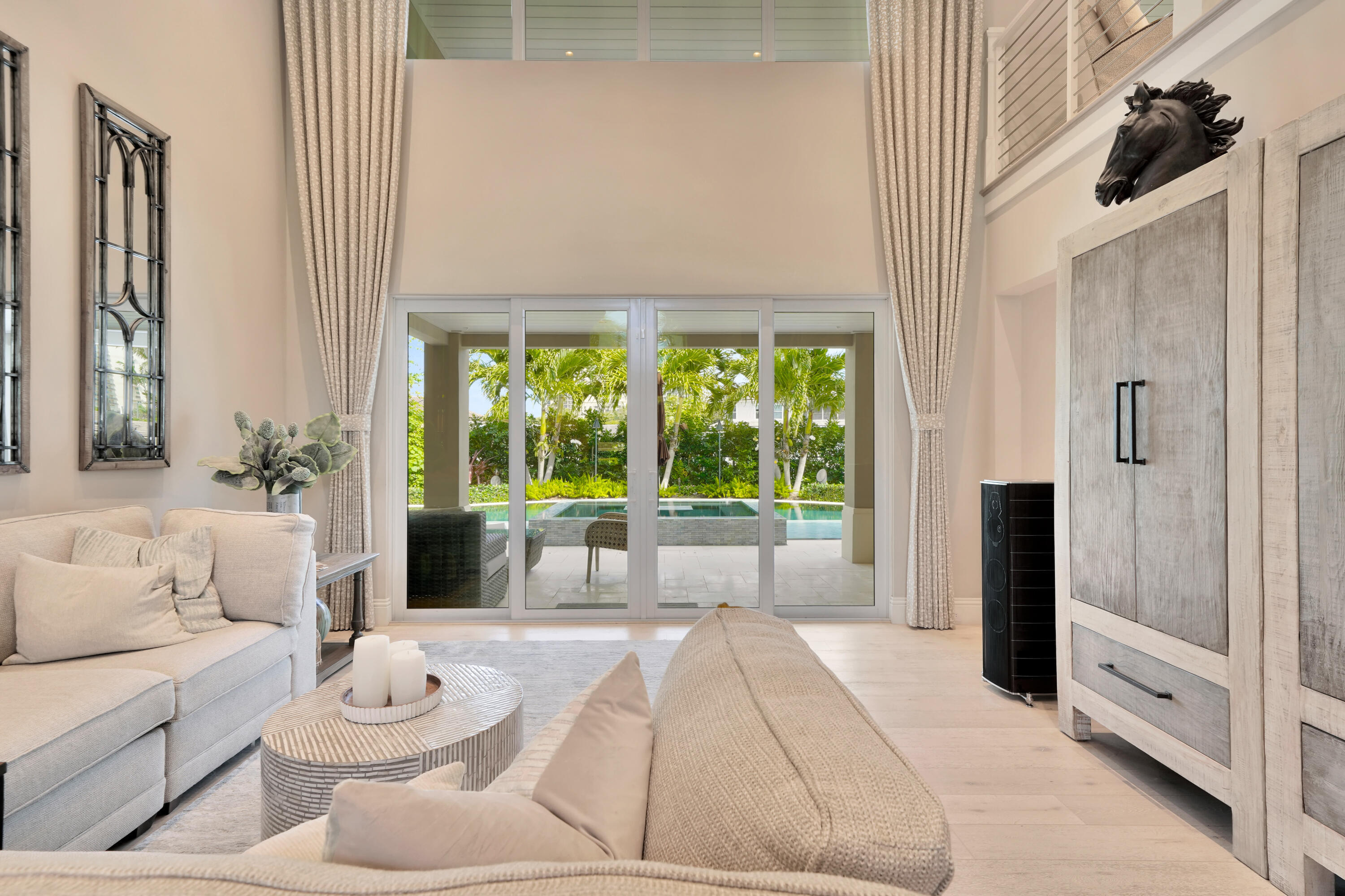 YACHT HARBOR MANOR - Residential