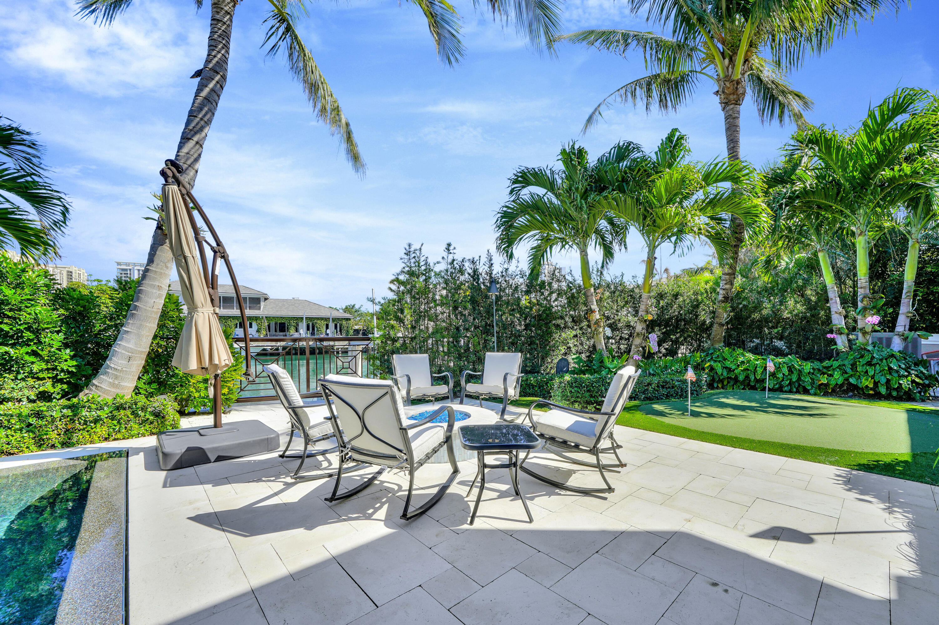YACHT HARBOR MANOR - Residential