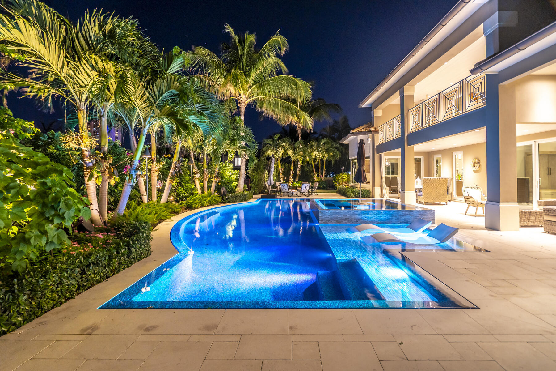 YACHT HARBOR MANOR - Residential