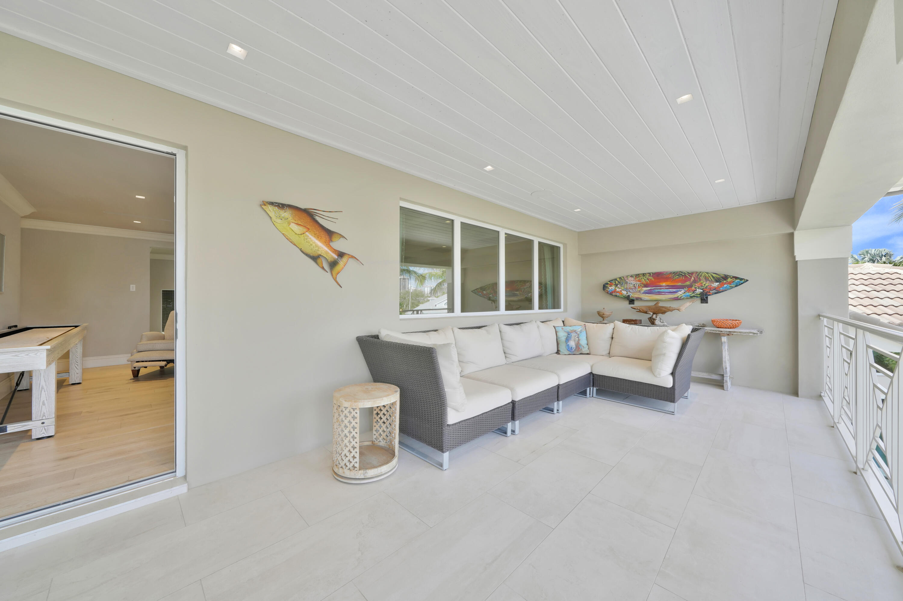 YACHT HARBOR MANOR - Residential
