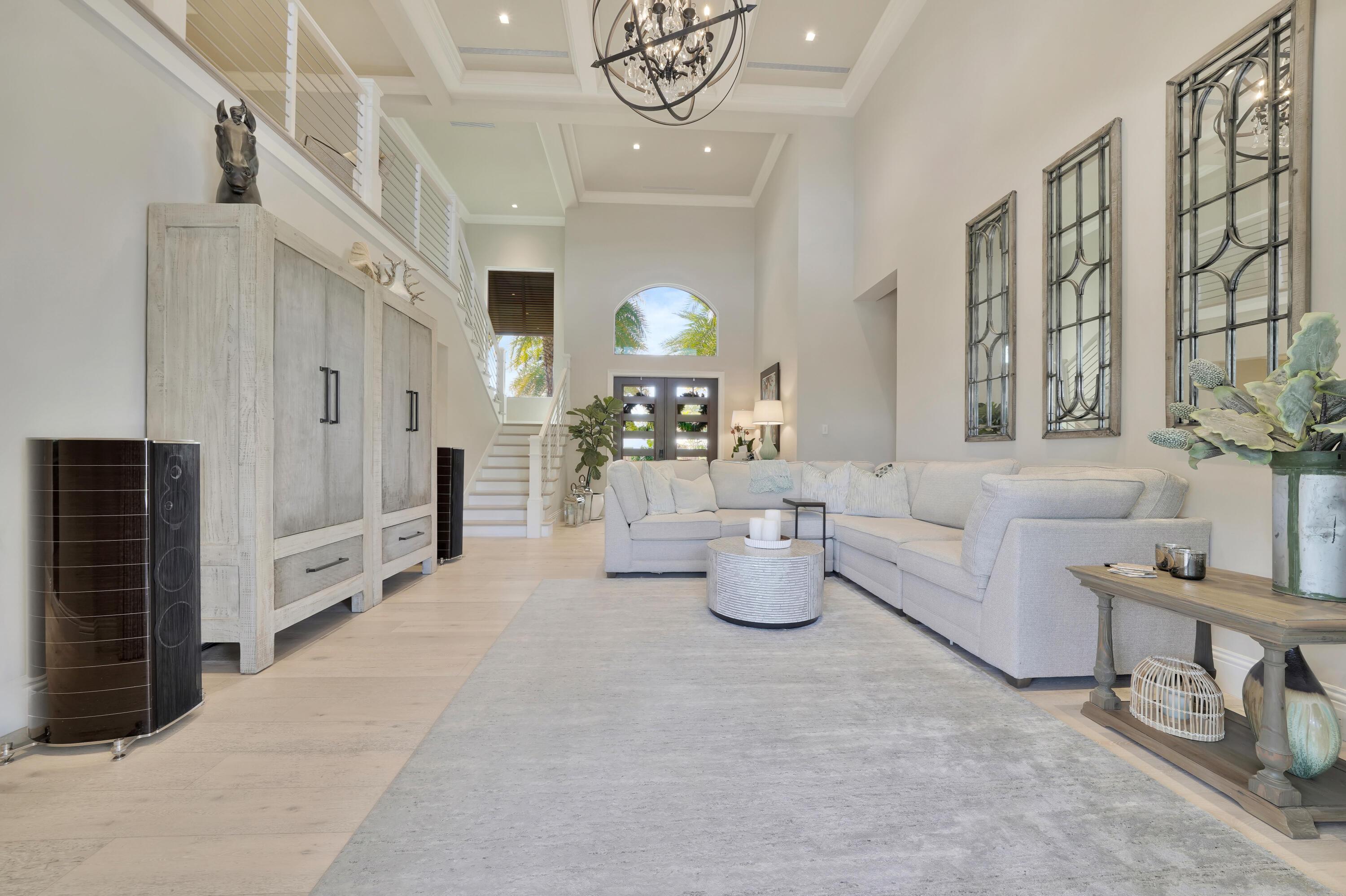 YACHT HARBOR MANOR - Residential