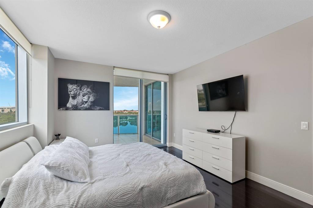 TAO SAWGRASS CONDOMINIUM - Residential