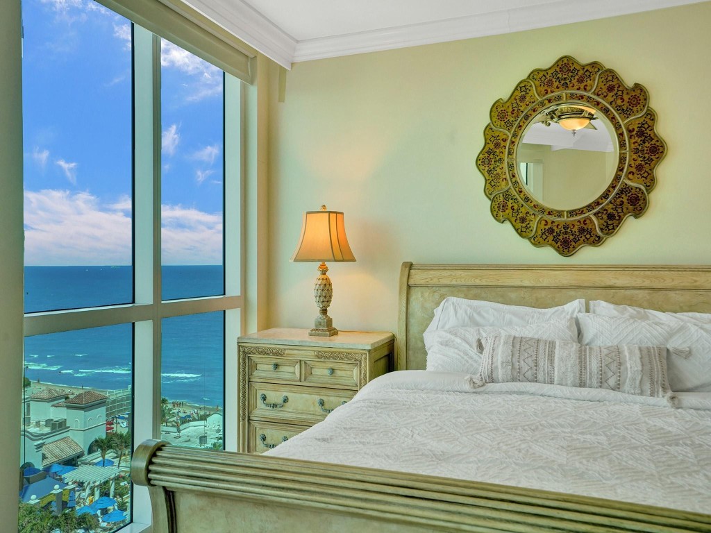 Las Olas Beach Club - Residential Lease