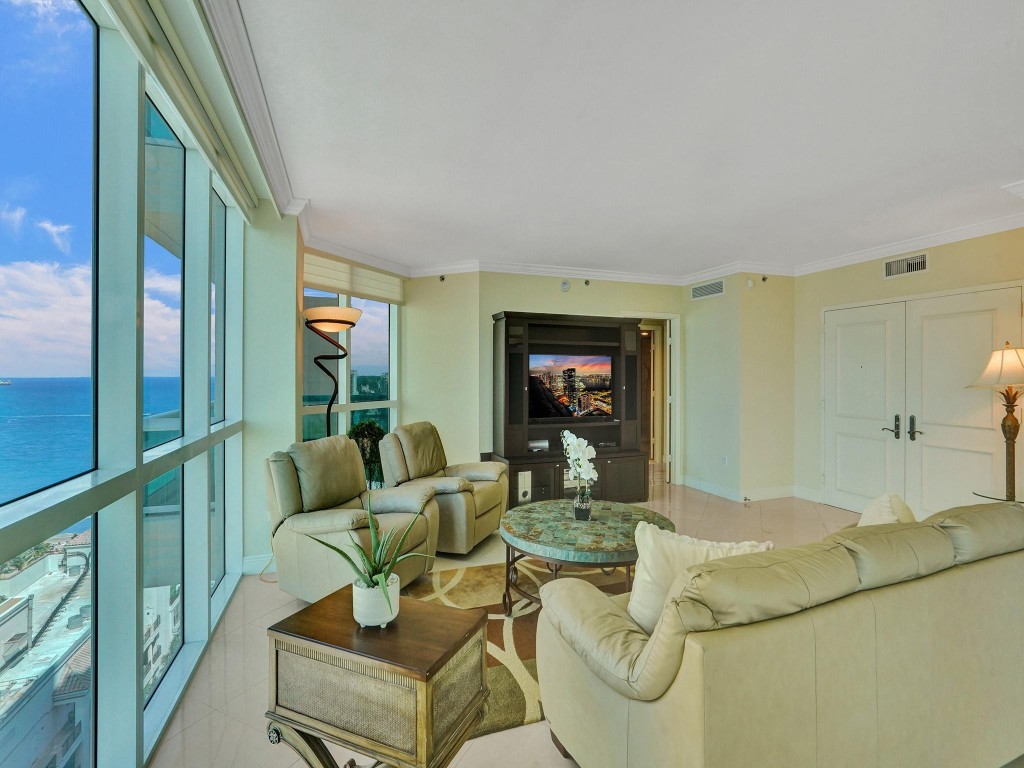 Las Olas Beach Club - Residential Lease