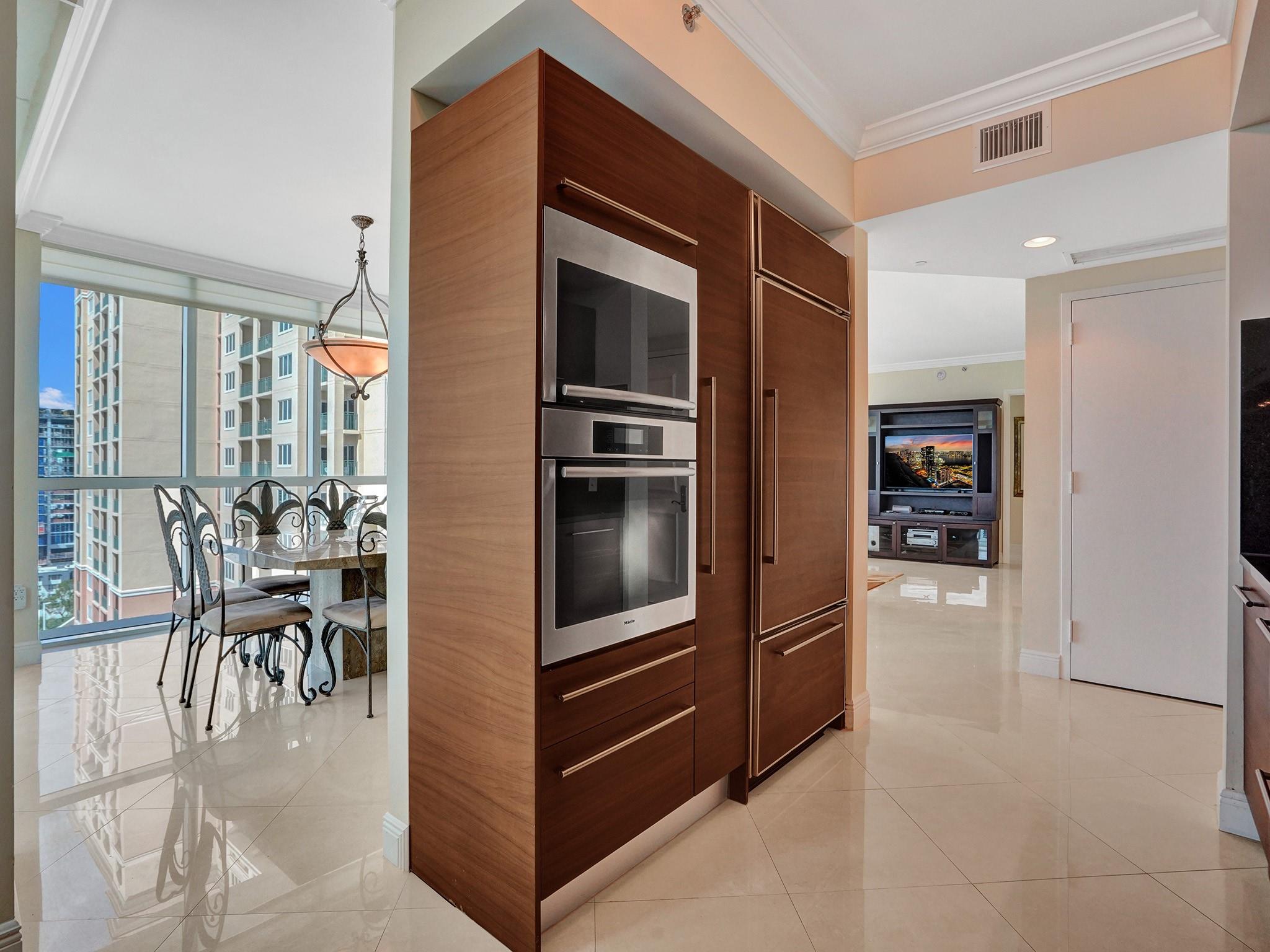 Las Olas Beach Club - Residential Lease