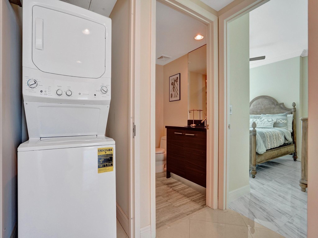 Las Olas Beach Club - Residential Lease