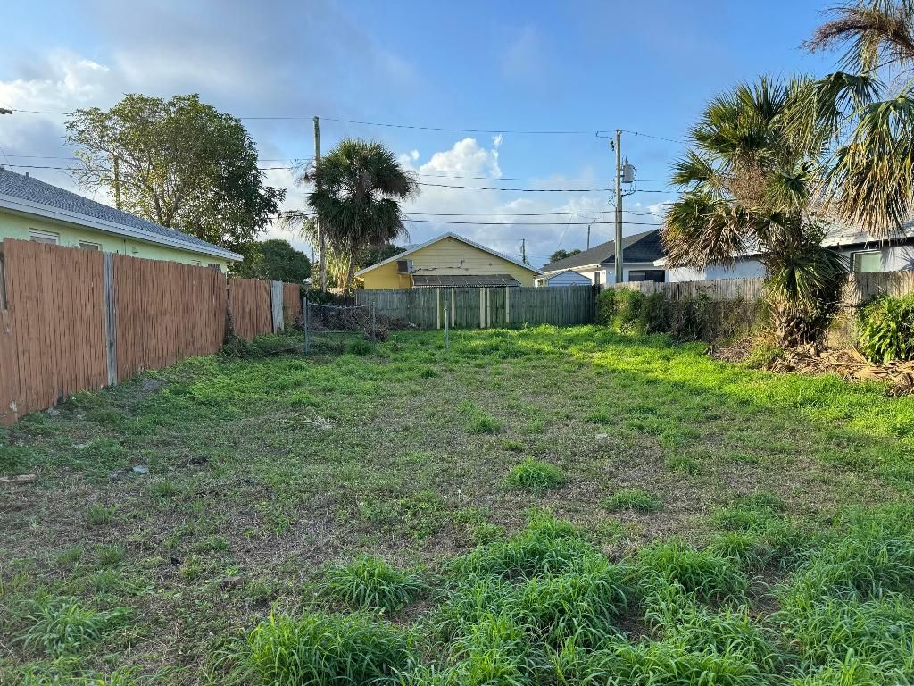 Photo of 1040 18th Street, West Palm Beach, FL 33407 (MLS # R10954678)