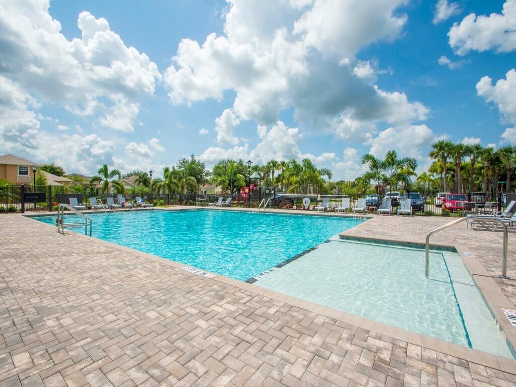 VERONA TRACE SUB & THE VILLAS AT VERONA TRACE - Residential