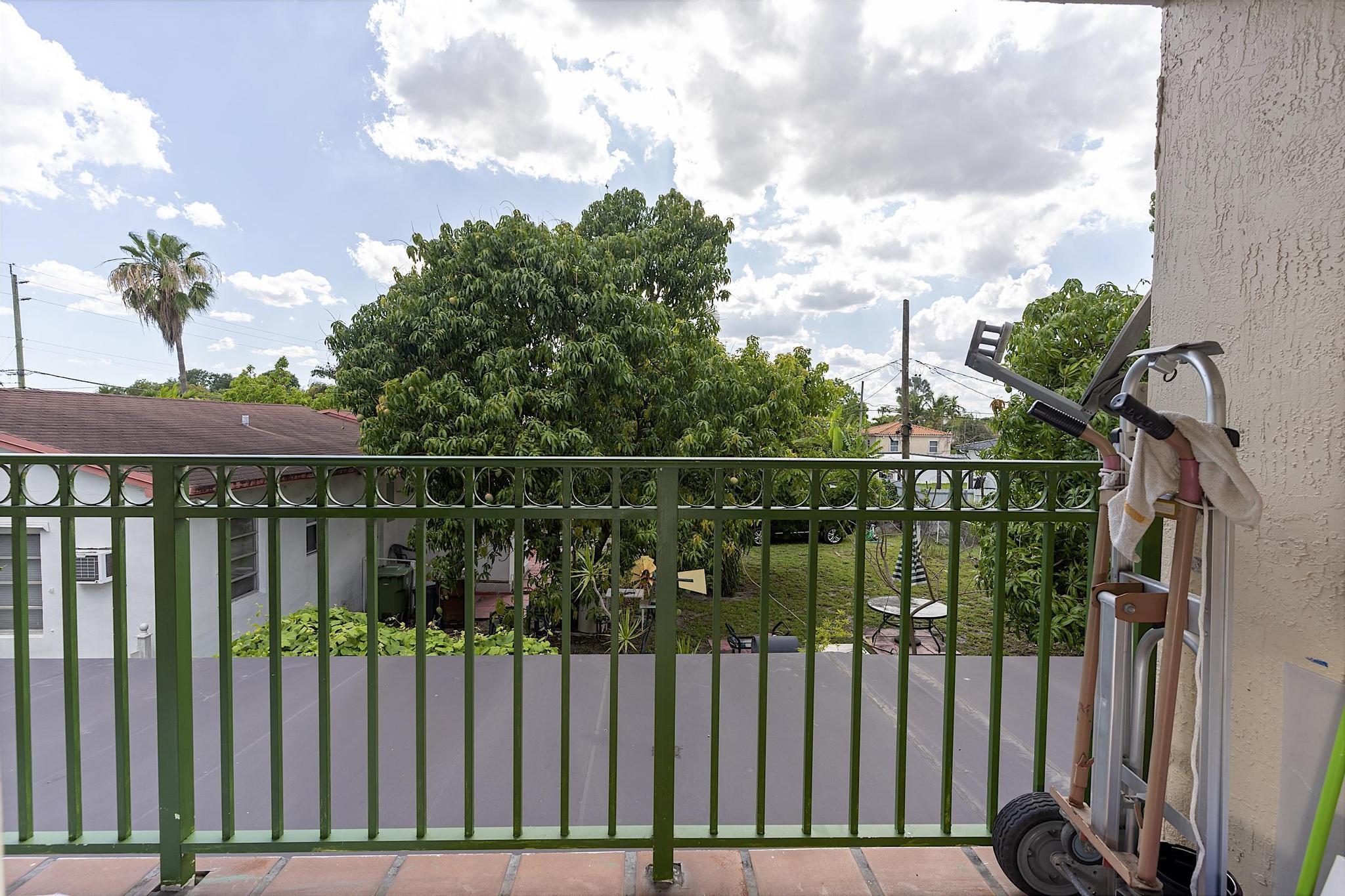 EAST VISTA CONDO - Residential