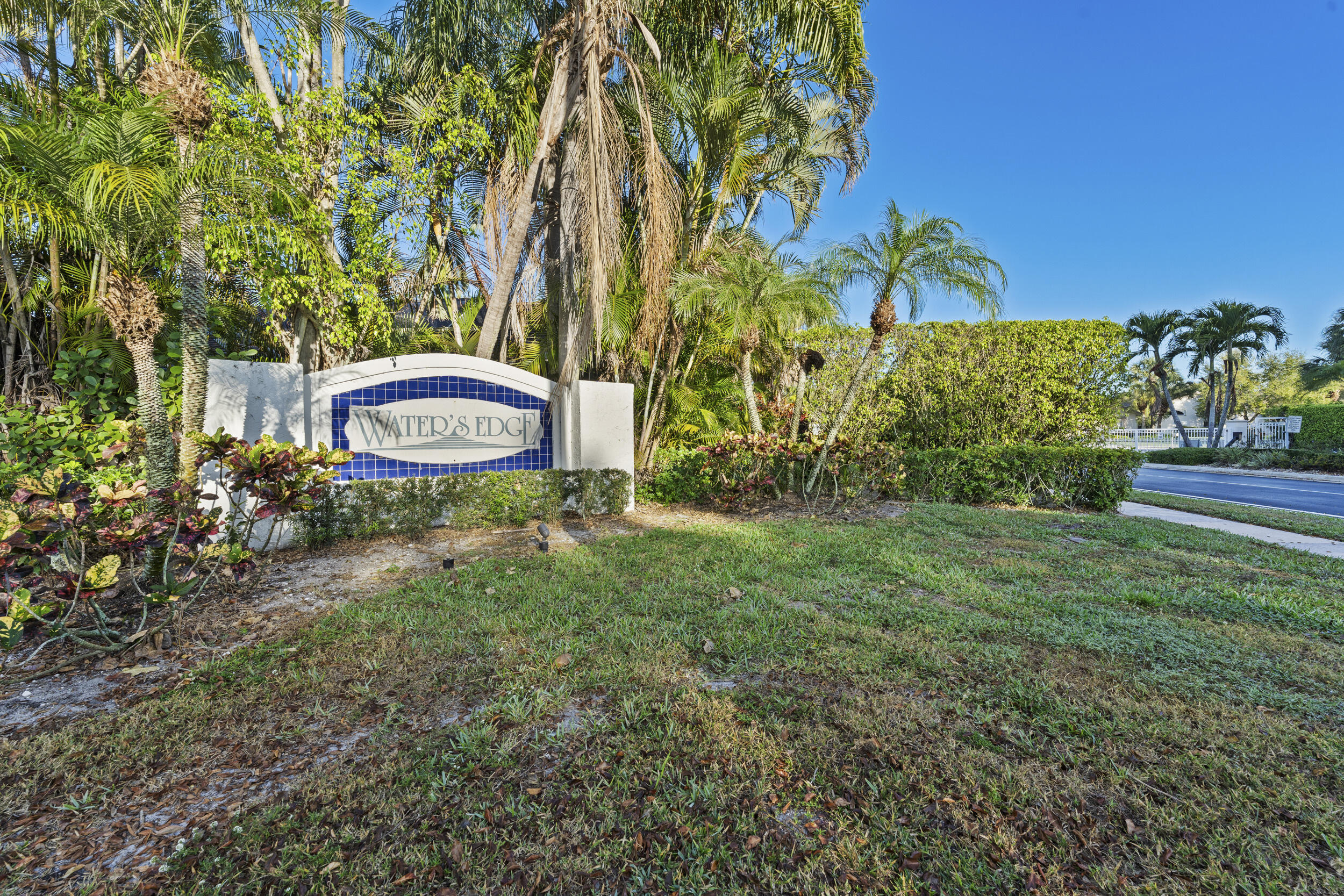 LAKE CHARLESTON PAR D - Residential