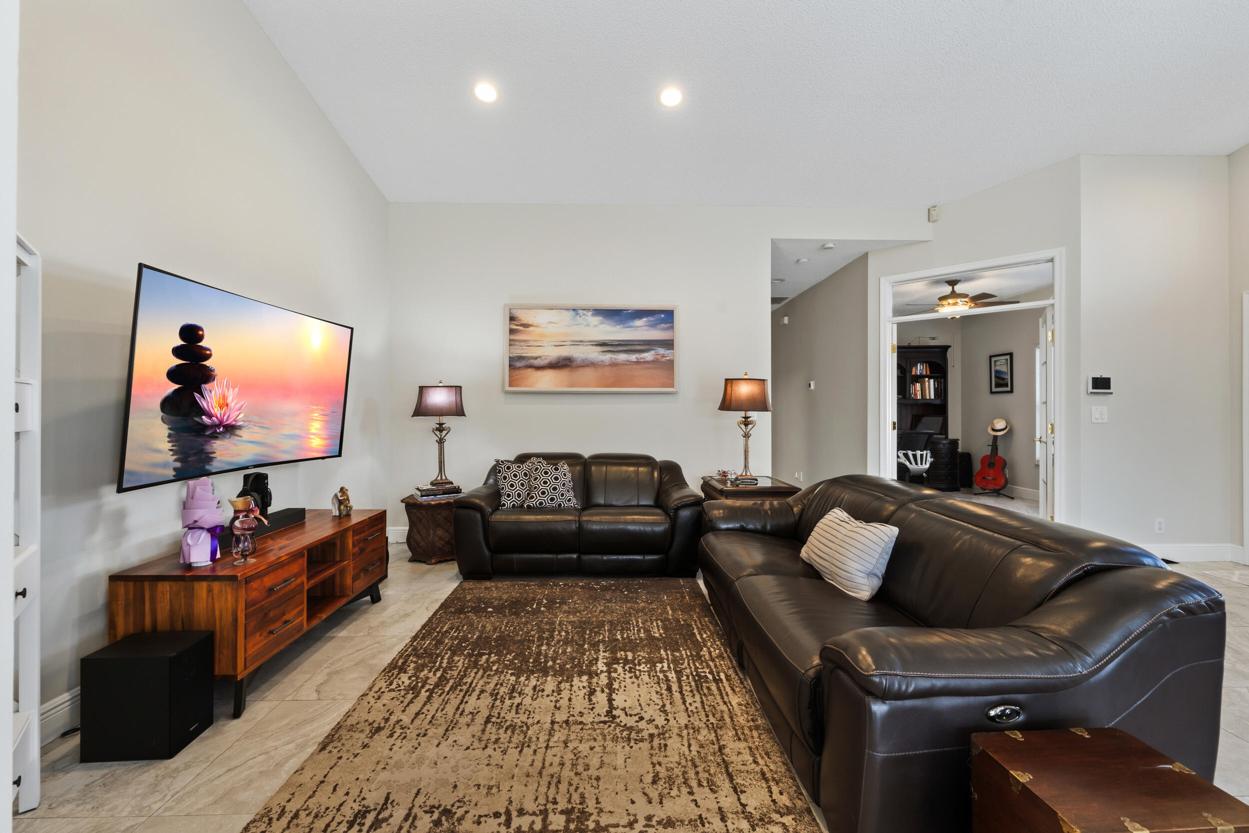 LAKE CHARLESTON PAR D - Residential