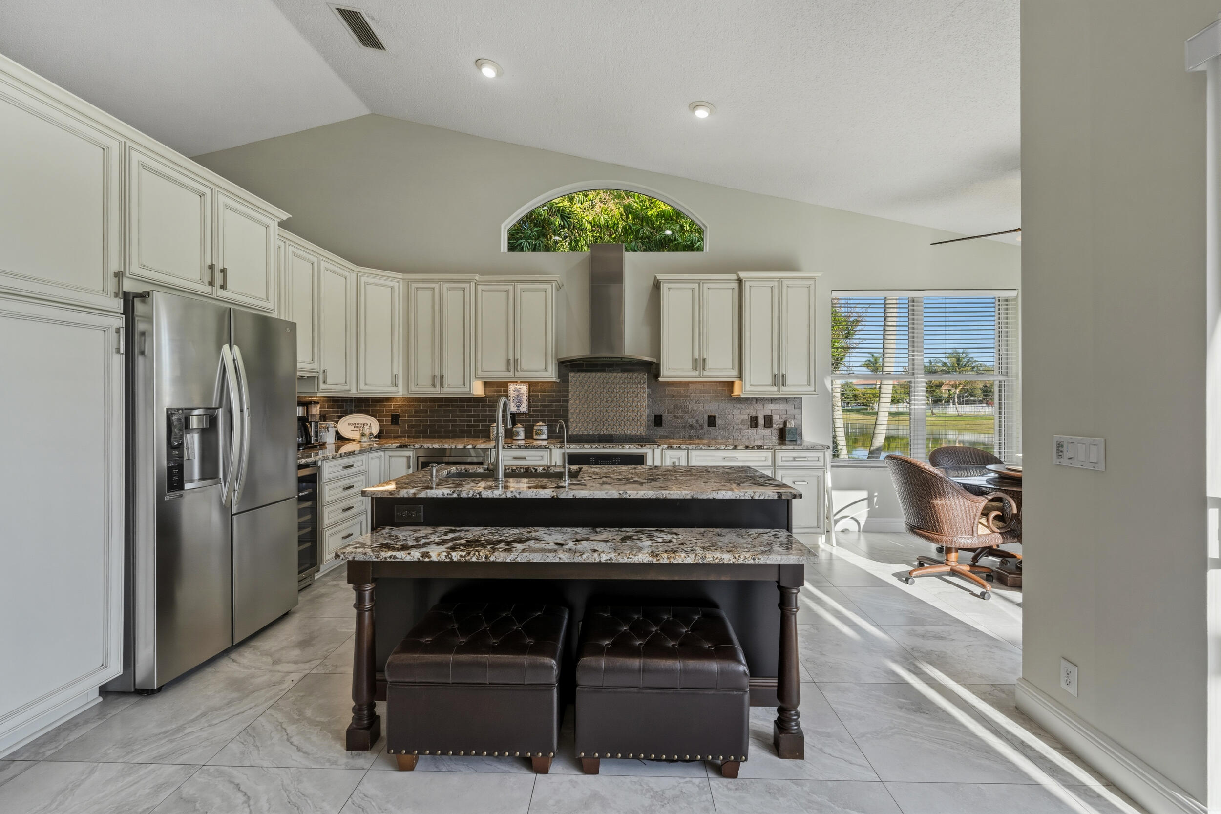 LAKE CHARLESTON PAR D - Residential