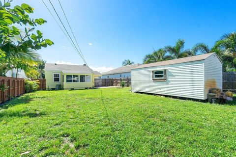 A home in Lake Worth Beach