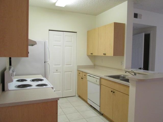 10282 Fox Trail Road S 201