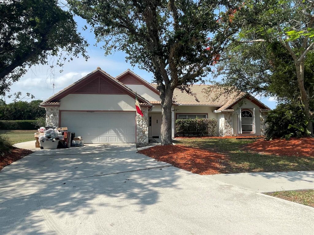 Photo of 407 SW Redwood Cove, Port Saint Lucie, FL 34986 (MLS # R10987187)