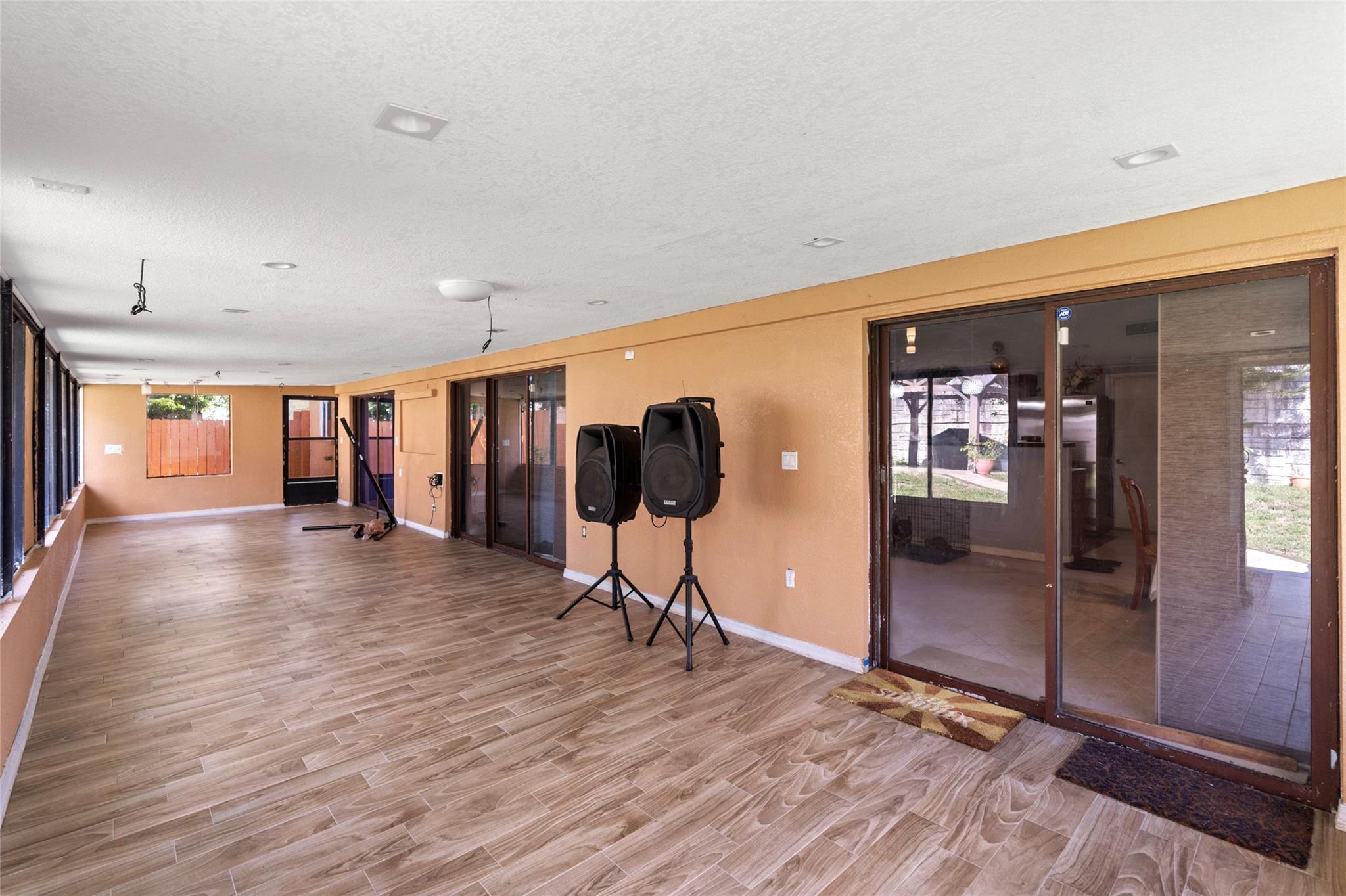 9978 Moss Pond Drive