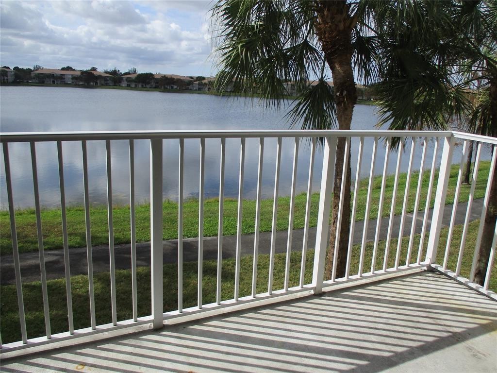 EVERGREEN LAKES - Residential Lease