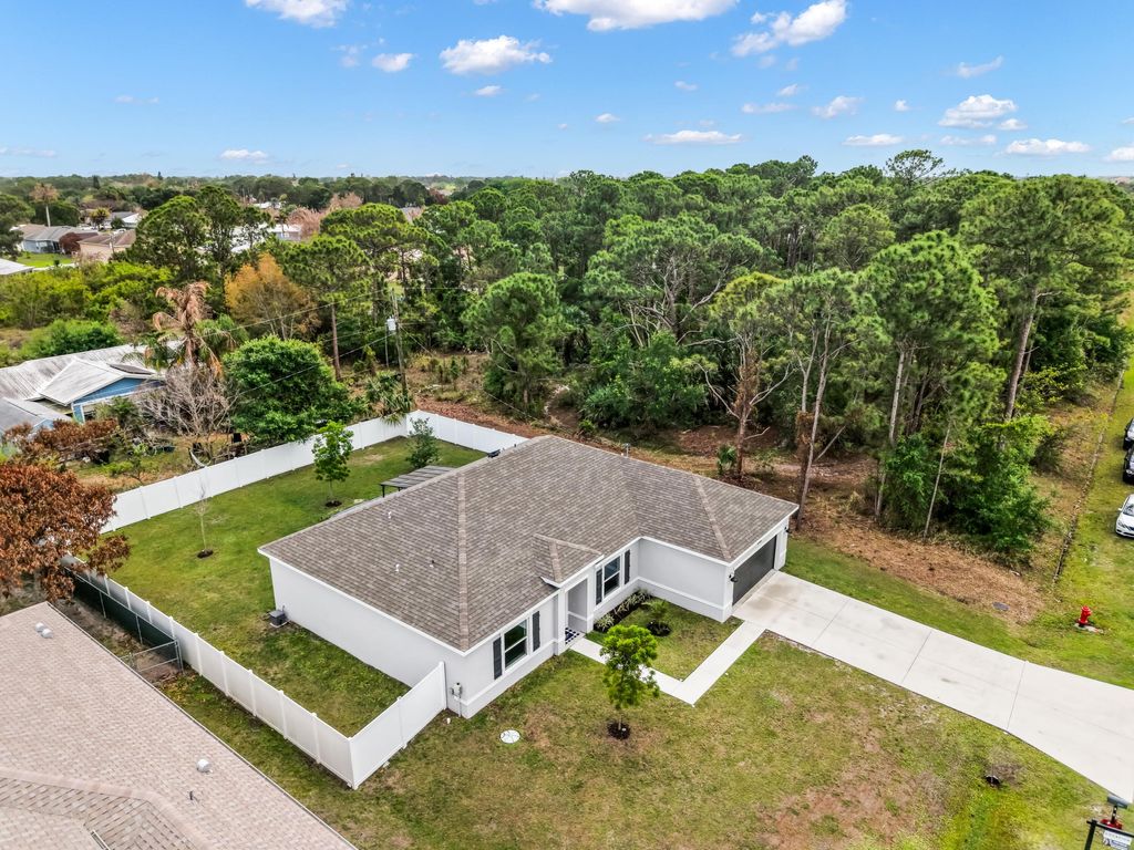 Photo of 1261 SW Curry Street, Port Saint Lucie, FL 34983 (MLS # B26011807)