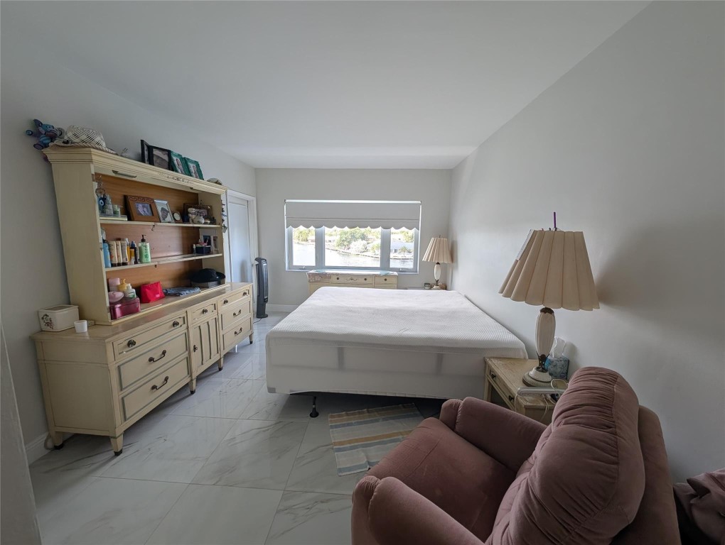 Golden Bay Towers - Residential