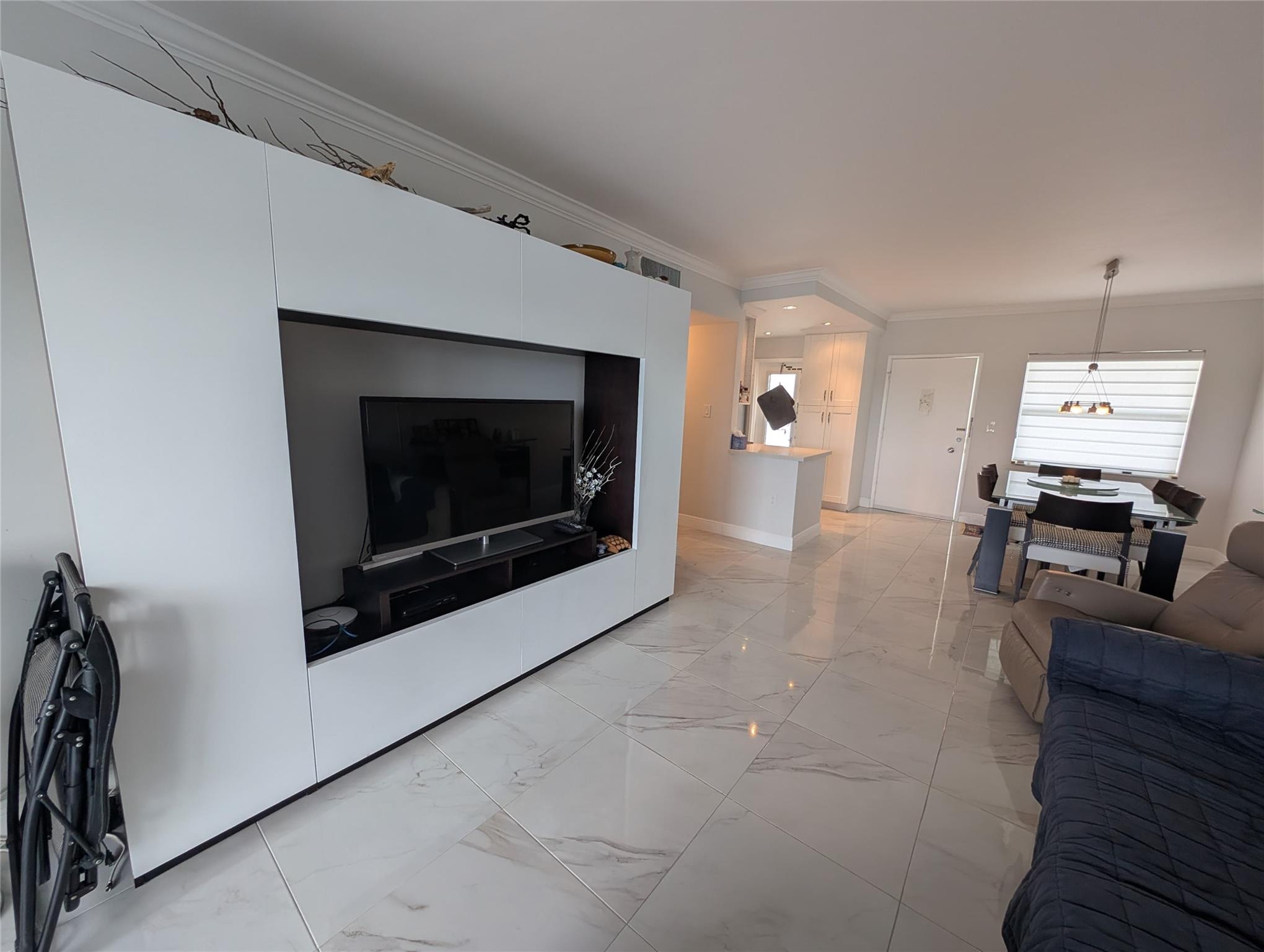 Golden Bay Towers - Residential