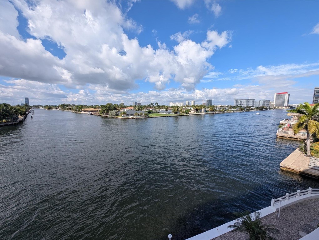 Golden Bay Towers - Residential