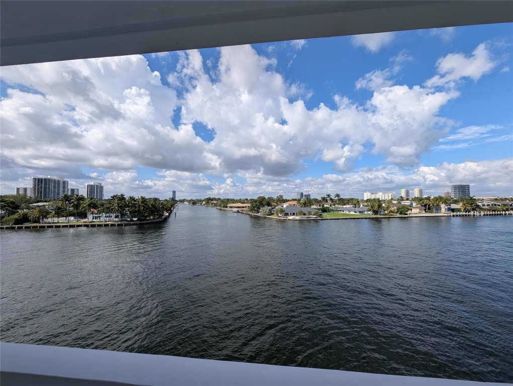 Golden Bay Towers - Residential